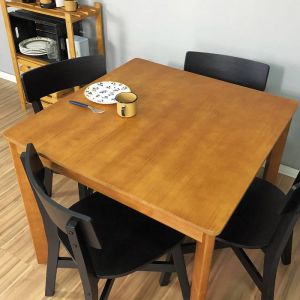 Conjunto Mesa de Jantar Origami 4 Lugares Quadrado Mel com 4 Cadeiras Botões Pretas!