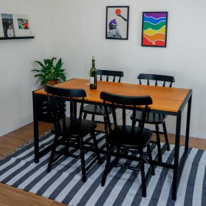 Conjunto Mesa de Jantar Loft 4 Lugares Mel e Preto com 4 Cadeiras Brasileiras Pretas!